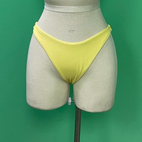 L*Space | Cabana Bitsy Bikini Bottom - Picture 3 of 7